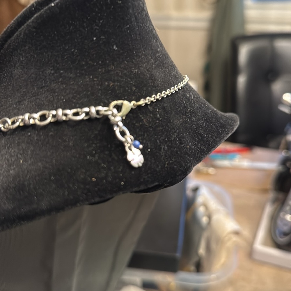 Lucky brand, Silver tone, Hamsa Pendant Necklace adjustable with crystal station - Picture 5 of 5